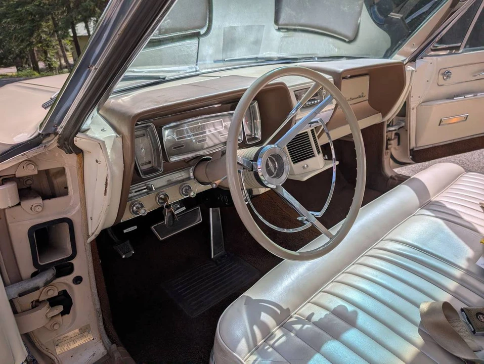 1961 Lincoln Continental 4th Gen - Image 12 of 19