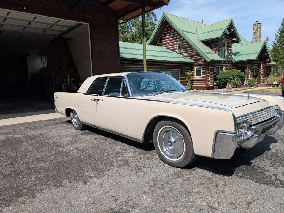 1961 Lincoln Continental 4th Gen - Image 3 of 19