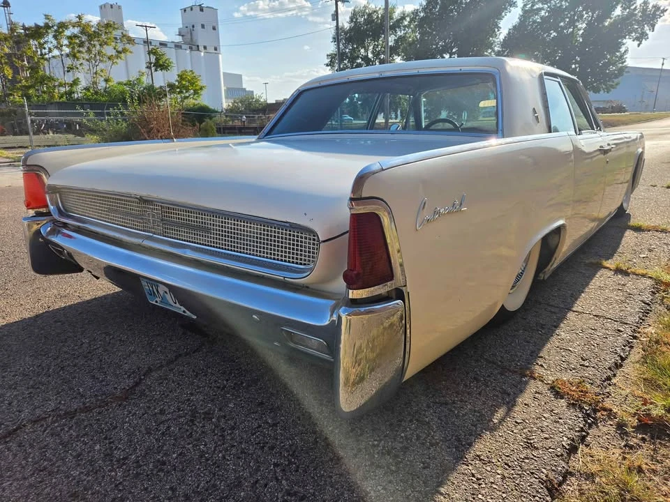 1961 Lincoln Continental 4th Gen - Image 8 of 20