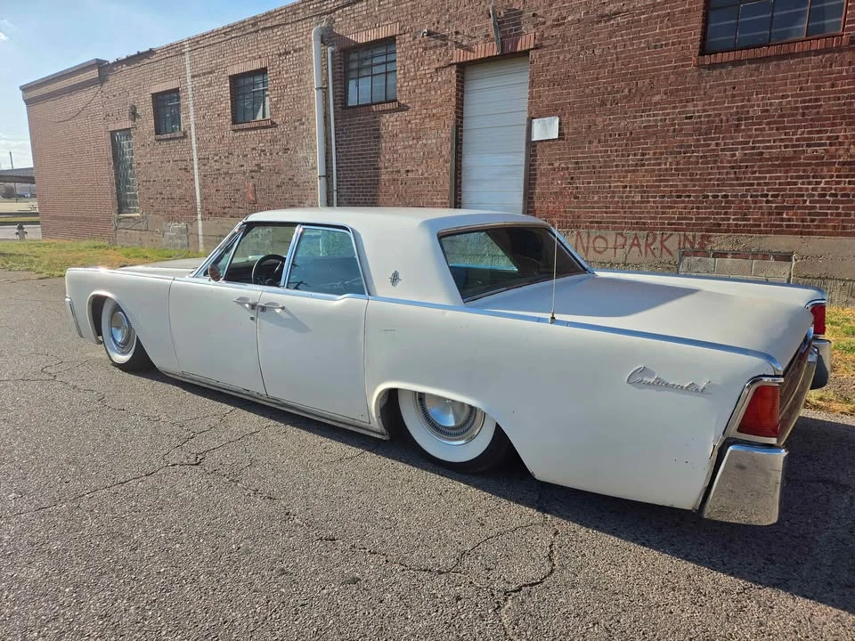 1961 Lincoln Continental 4th Gen - Image 10 of 20