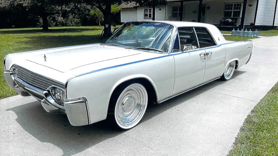 1961 Lincoln Continental 4th Gen - Image 5 of 15