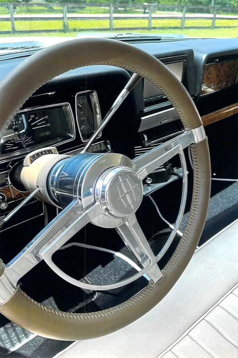 1961 Lincoln Continental 4th Gen - Image 13 of 15