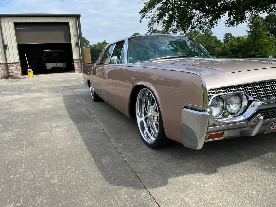 1961 Lincoln Continental 4th Gen - Image 5 of 9