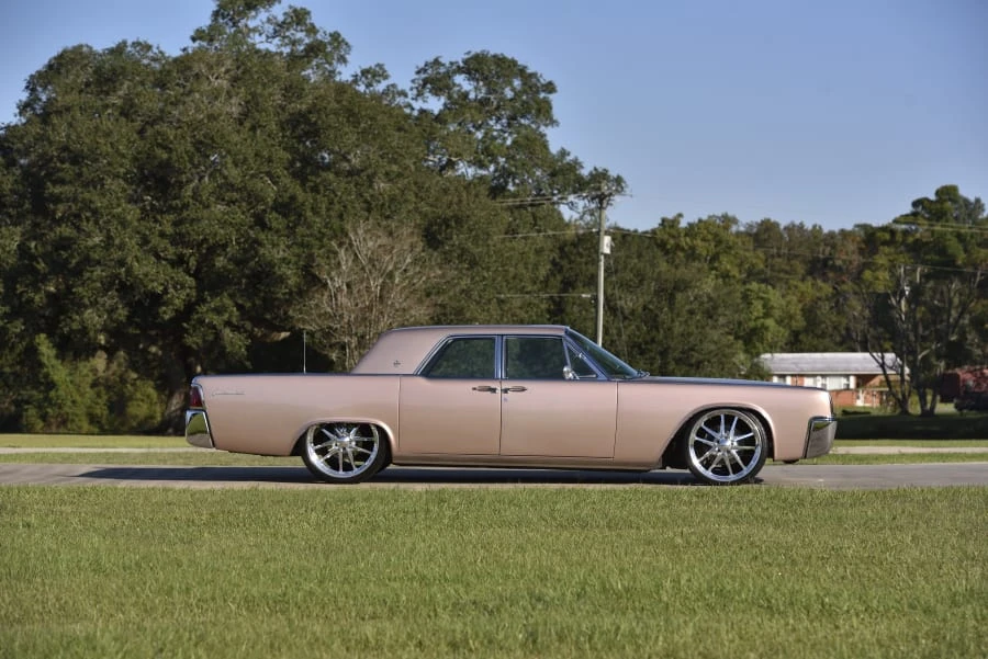 1961 Lincoln Continental 4th Gen - Image 2 of 31