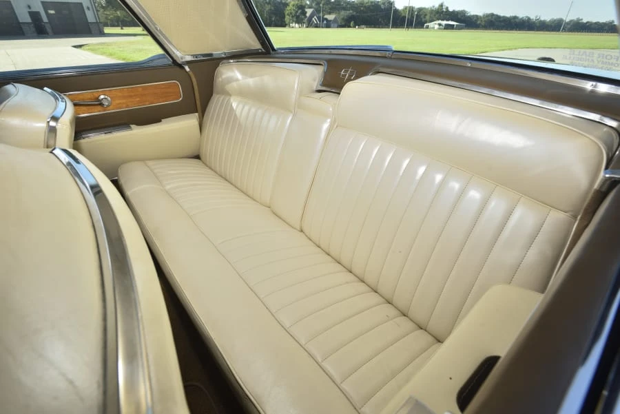 1961 Lincoln Continental 4th Gen - Image 25 of 31