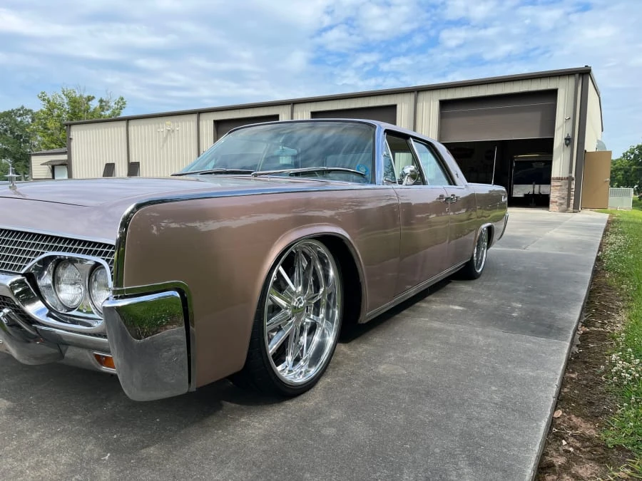 1961 Lincoln Continental 4th Gen - Image 4 of 9