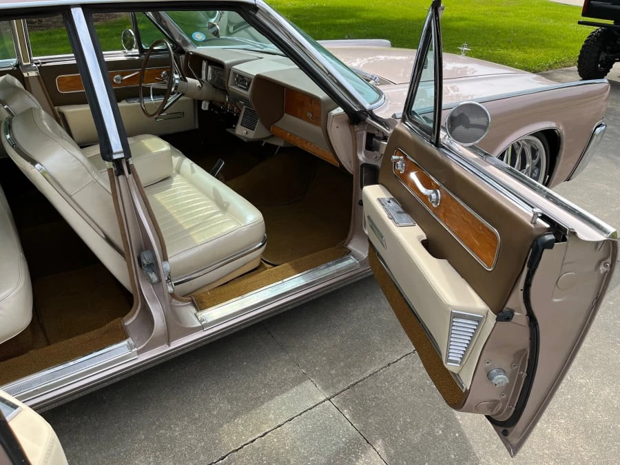 1961 Lincoln Continental 4th Gen - Image 9 of 9