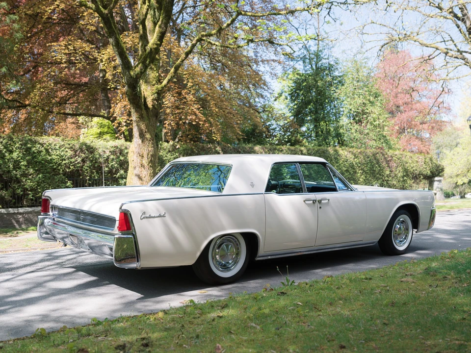 1961 Lincoln Continental 4th Gen - Image 19 of 31