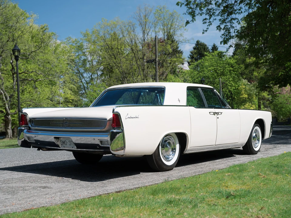 1961 Lincoln Continental 4th Gen - Image 16 of 31
