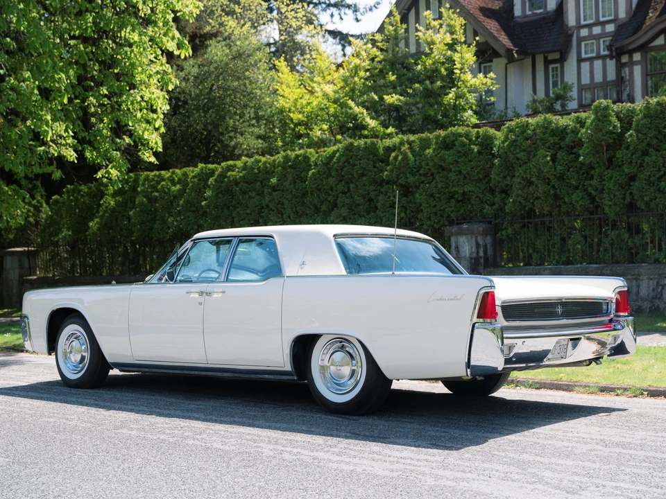1961 Lincoln Continental 4th Gen - Image 10 of 31