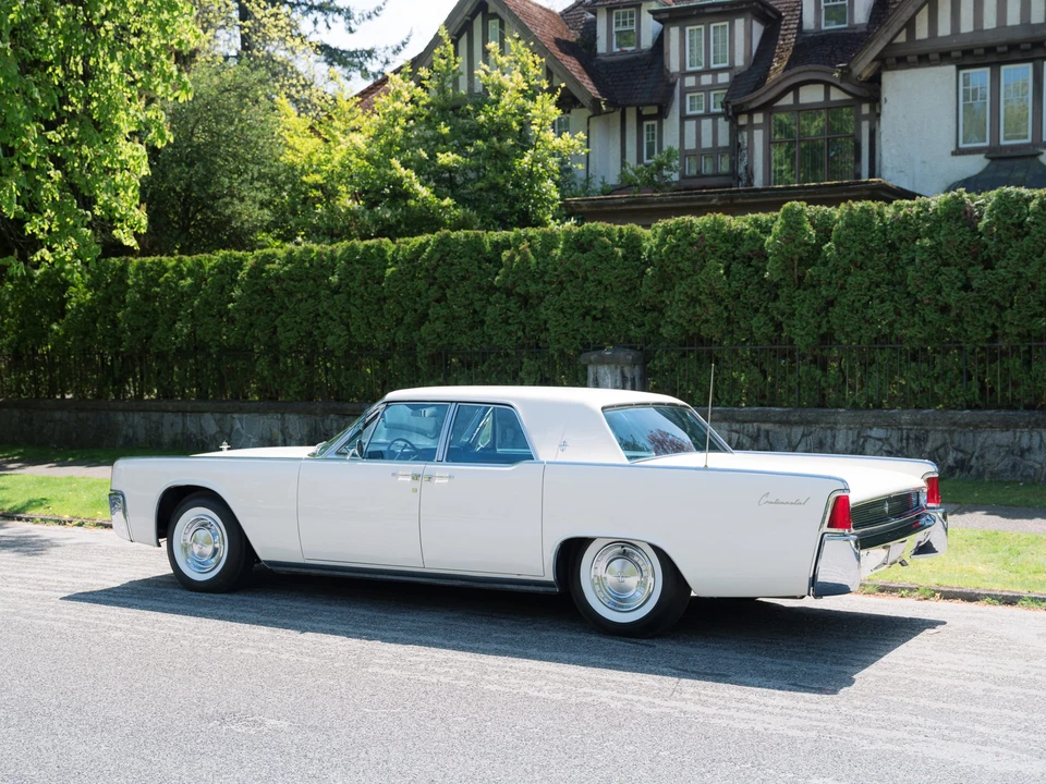 1961 Lincoln Continental 4th Gen - Image 9 of 31