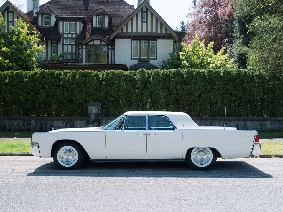 1961 Lincoln Continental 4th Gen - Image 8 of 31
