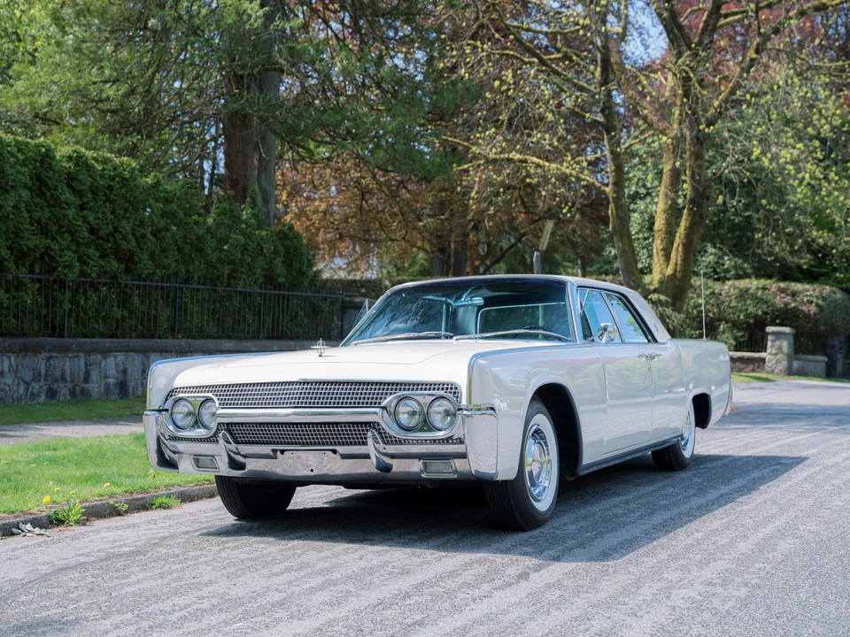 1961 Lincoln Continental 4th Gen - Image 2 of 31