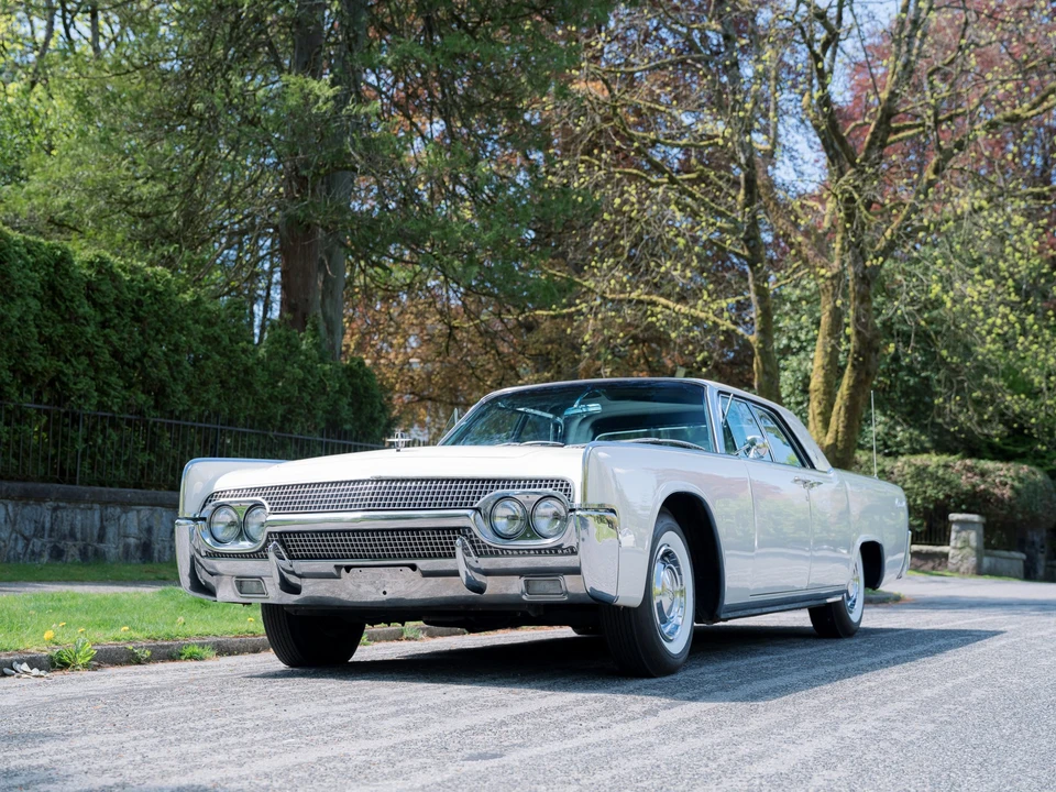 1961 Lincoln Continental 4th Gen - Image 3 of 31
