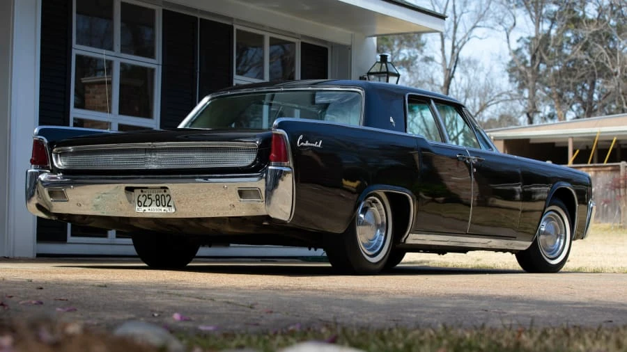 1961 Lincoln Continental 4th Gen - Image 3 of 26