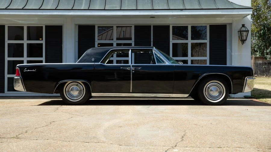 1961 Lincoln Continental 4th Gen - Image 8 of 26
