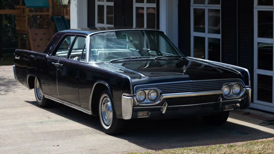 1961 Lincoln Continental 4th Gen - Image 24 of 26