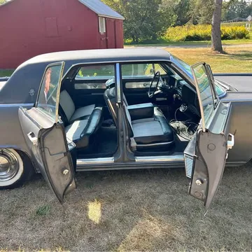 1961 Lincoln Continental Sedan 4D