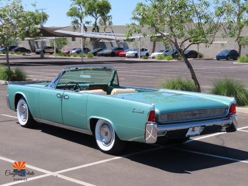 1961 Lincoln Continental 4th Gen - Image 9 of 10