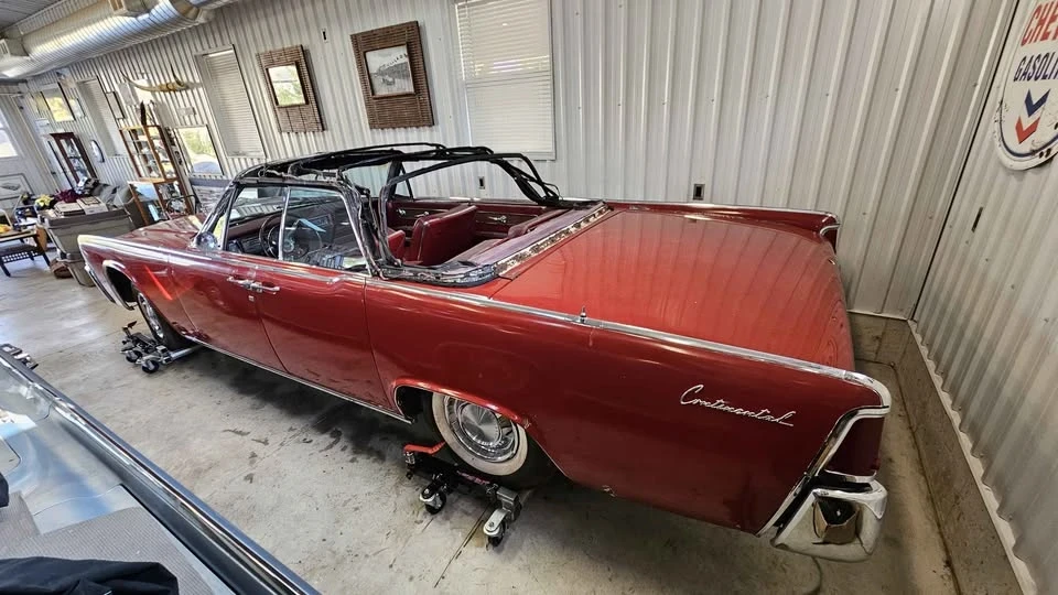 1961 Lincoln Continental 4th Gen - Image 2 of 7