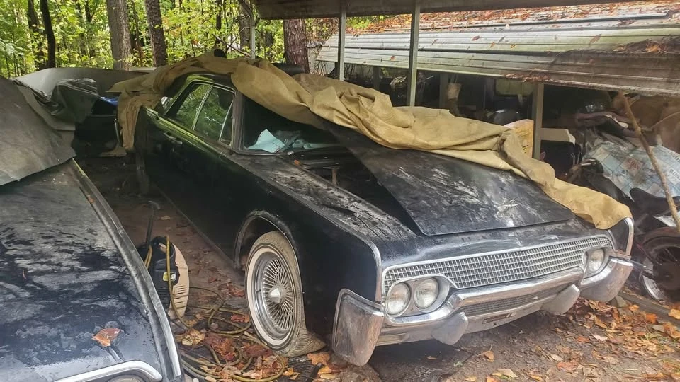 1961 Lincoln Continental 4th Gen - Image 3 of 10