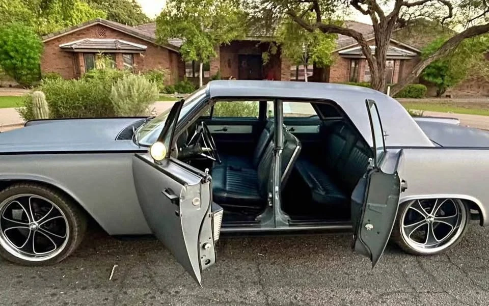 1961 Lincoln Continental 4th Gen - Image 17 of 18
