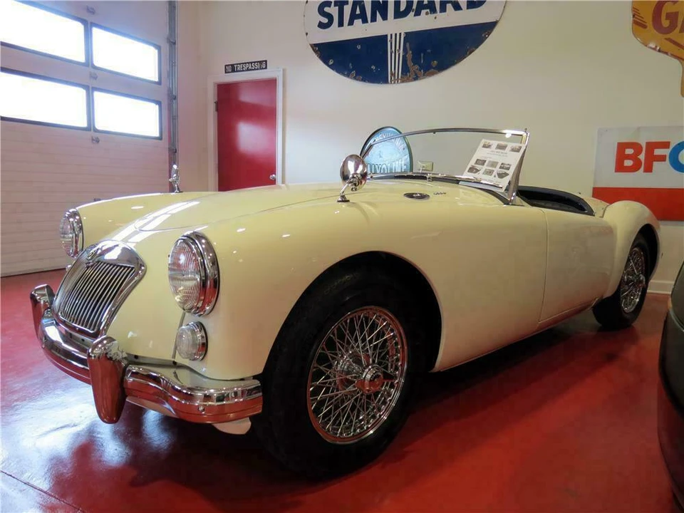 1961 MG MGA 1600 - Image 2 of 2