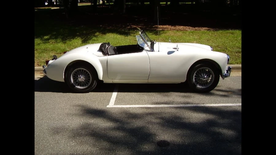 1961 MG MGA 1600 - Image 9 of 11
