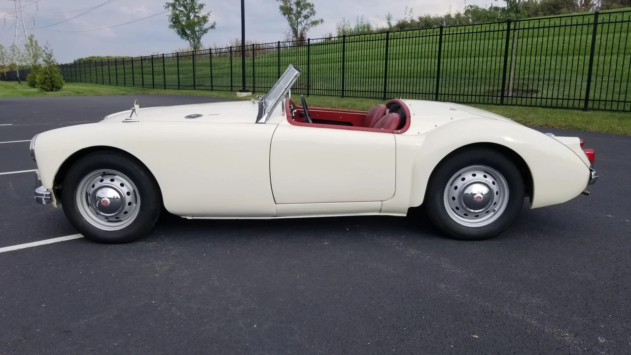 1961 MG MGA 1600 - Image 10 of 31