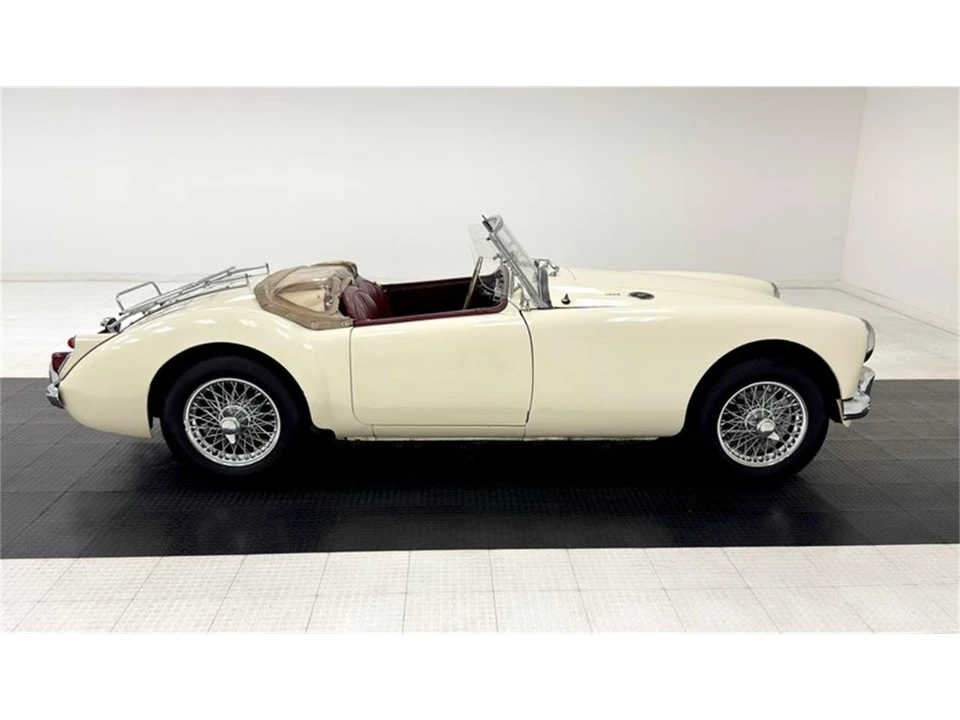 1961 MG MGA 1600 - Image 9 of 31