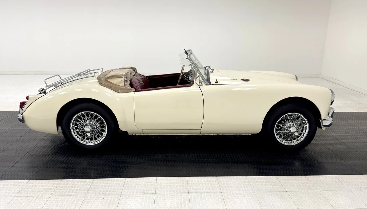 1961 MG MGA 1600 - Image 9 of 31