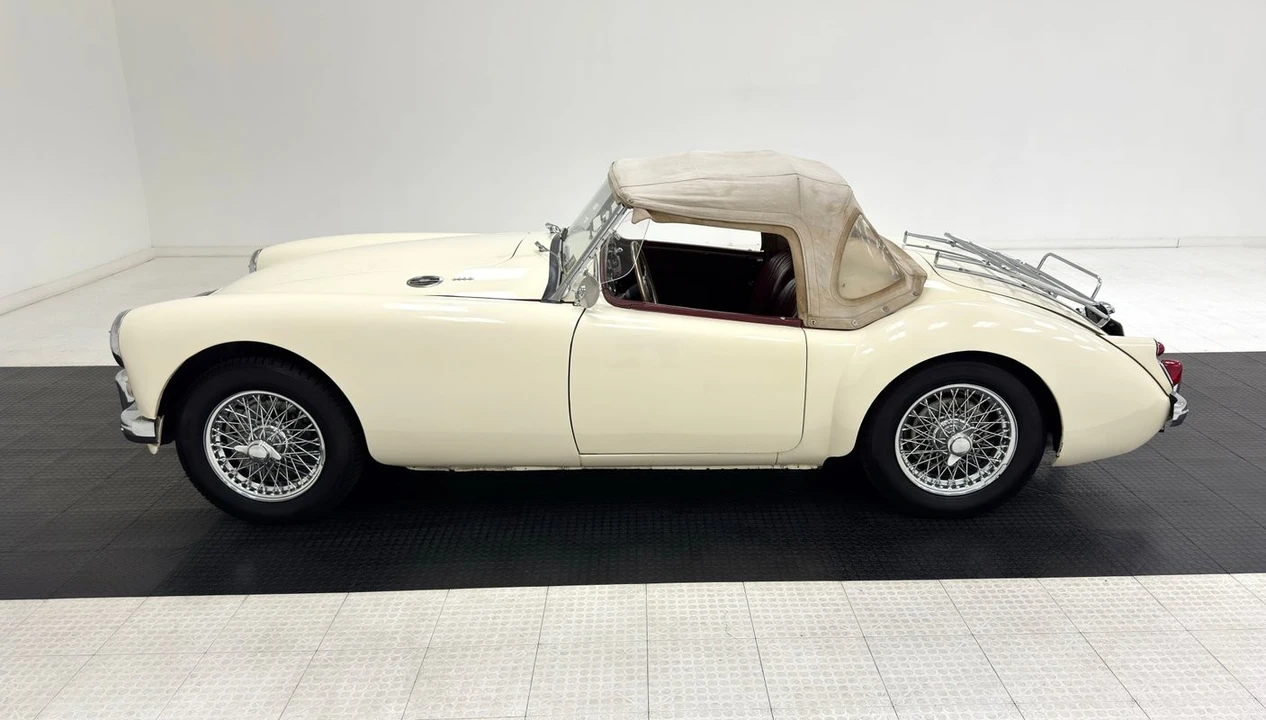 1961 MG MGA 1600 - Image 3 of 31