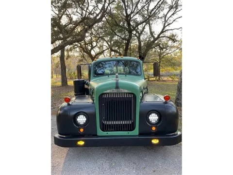 1961 Mack Custom