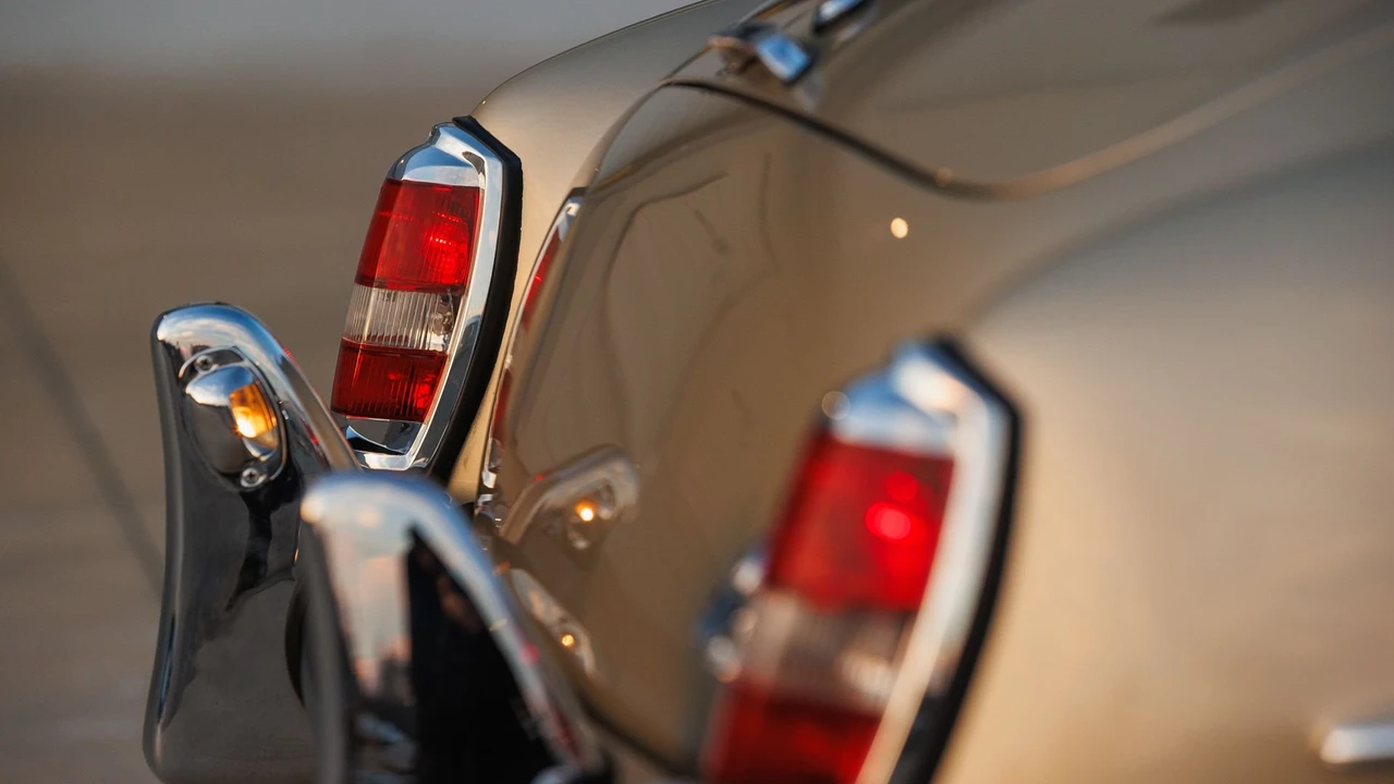 1961 Mercedes-Benz 190 SL - Image 19 of 31