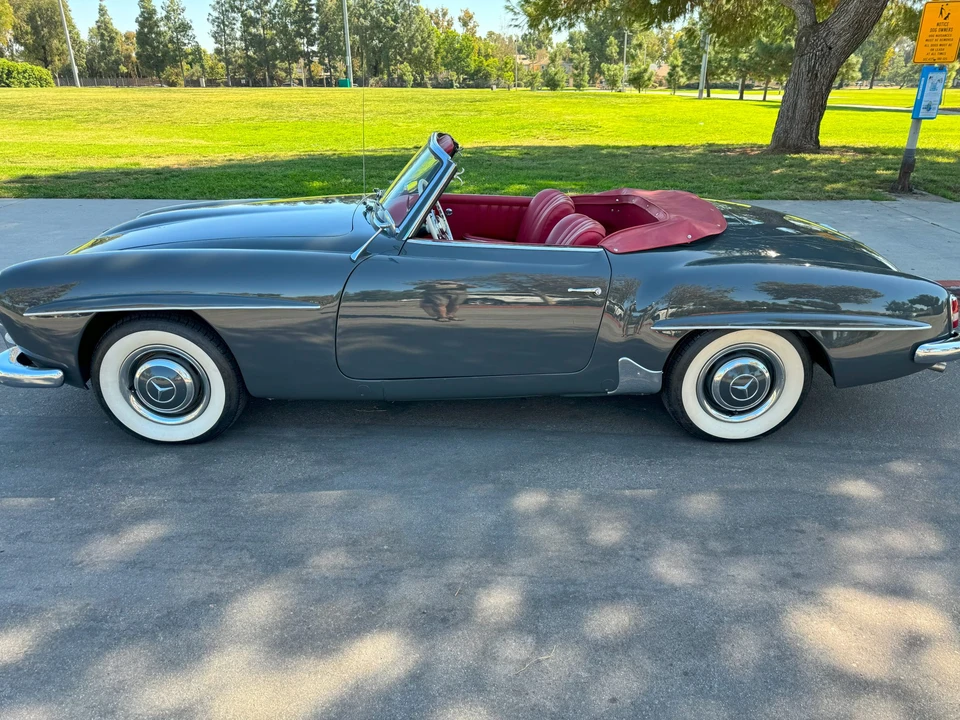 1961 Mercedes-Benz 190 SL - Image 9 of 31