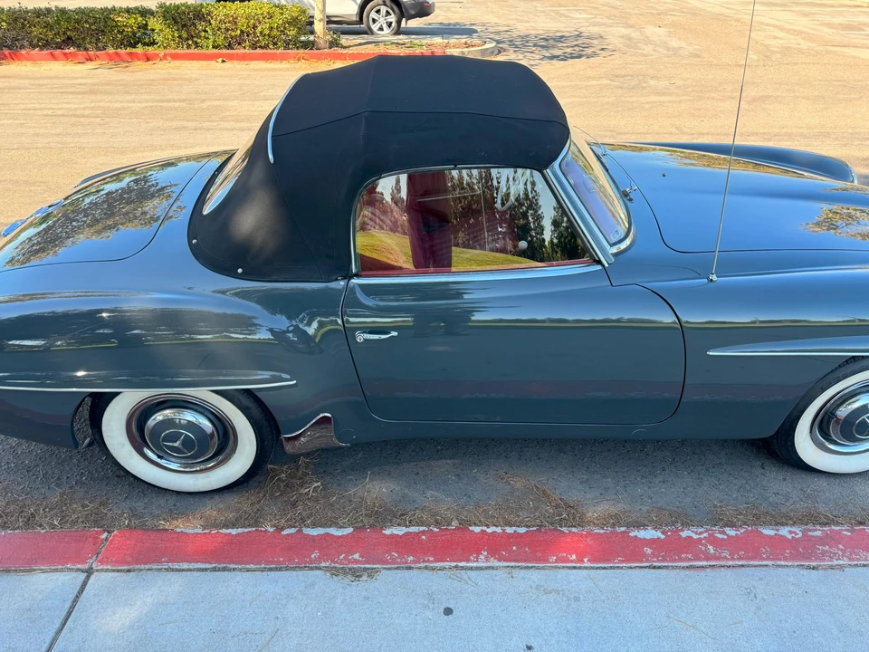 1961 Mercedes-Benz 190 SL - Image 13 of 31