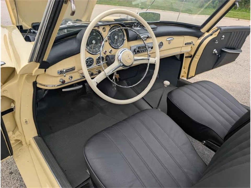 1961 Mercedes-Benz 190 SL - Image 7 of 31