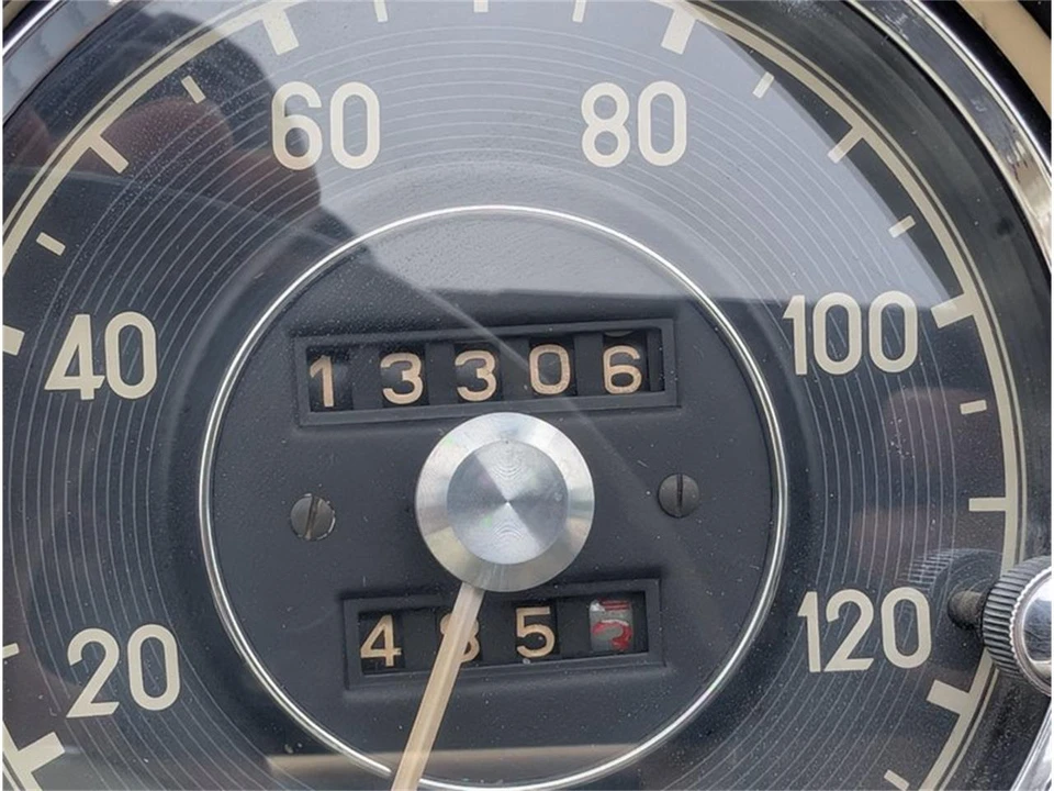 1961 Mercedes-Benz 190 SL - Image 10 of 31