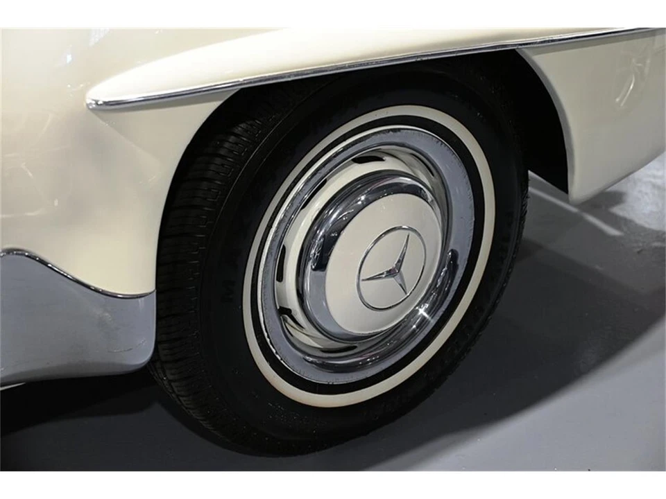 1961 Mercedes-Benz 190 SL - Image 12 of 31