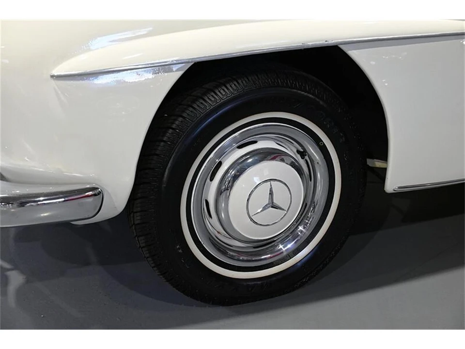 1961 Mercedes-Benz 190 SL - Image 11 of 31