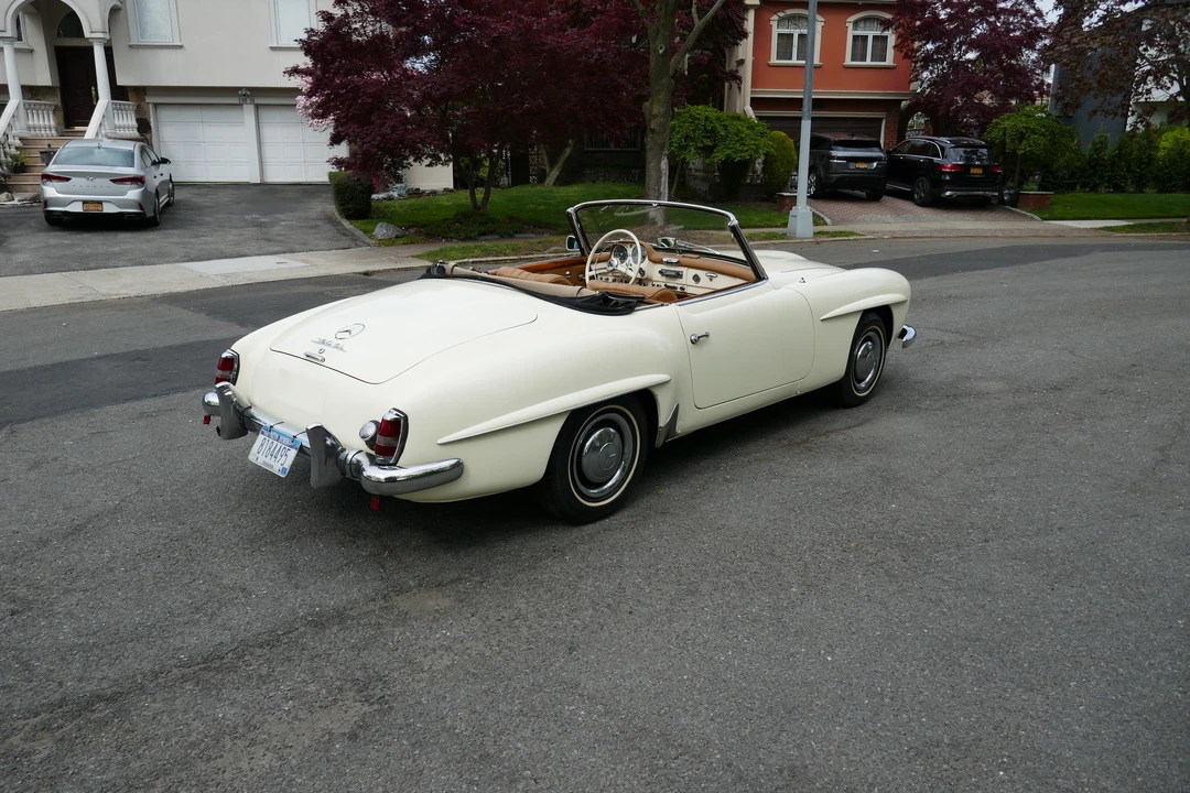 1961 Mercedes-Benz 190 SL - Image 7 of 31