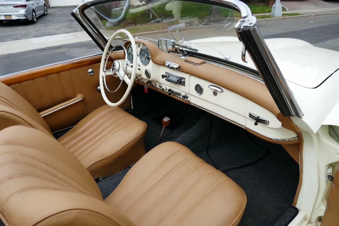 1961 Mercedes-Benz 190 SL - Image 16 of 31