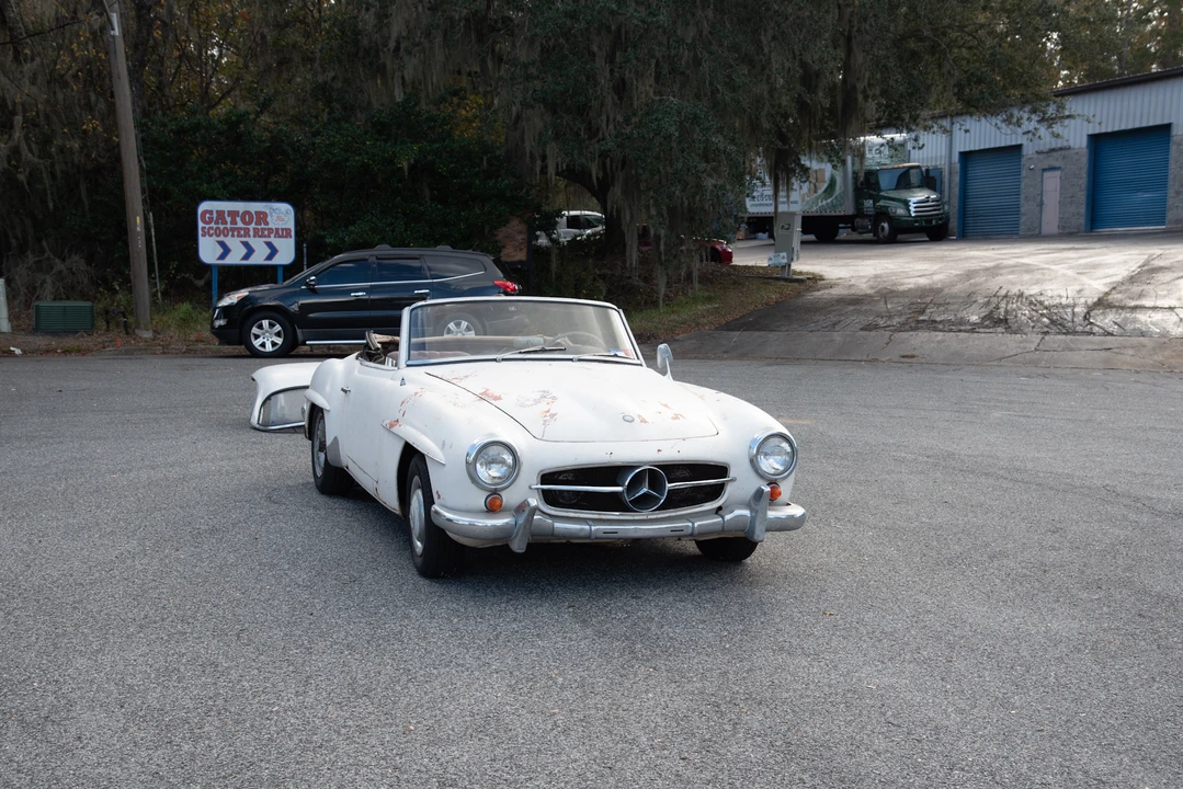 1961 Mercedes-Benz 190 SL - Image 4 of 31