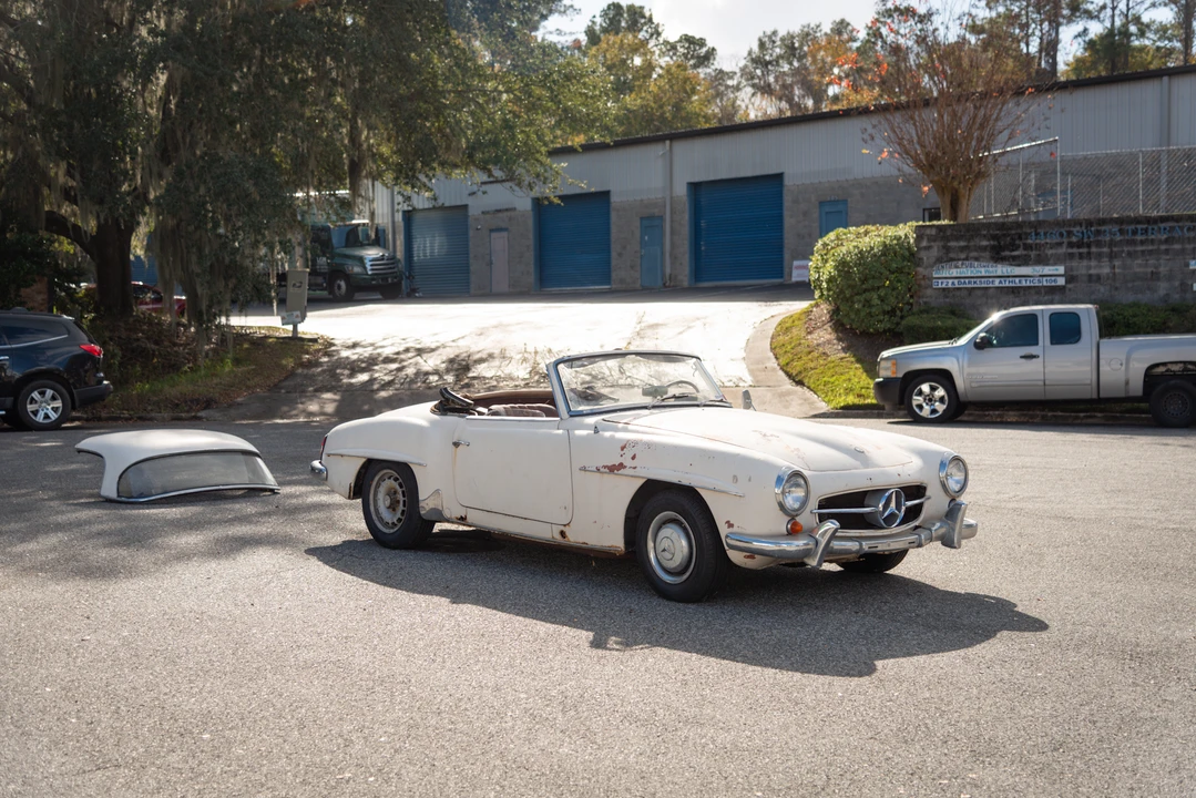 1961 Mercedes-Benz 190 SL - Image 2 of 31
