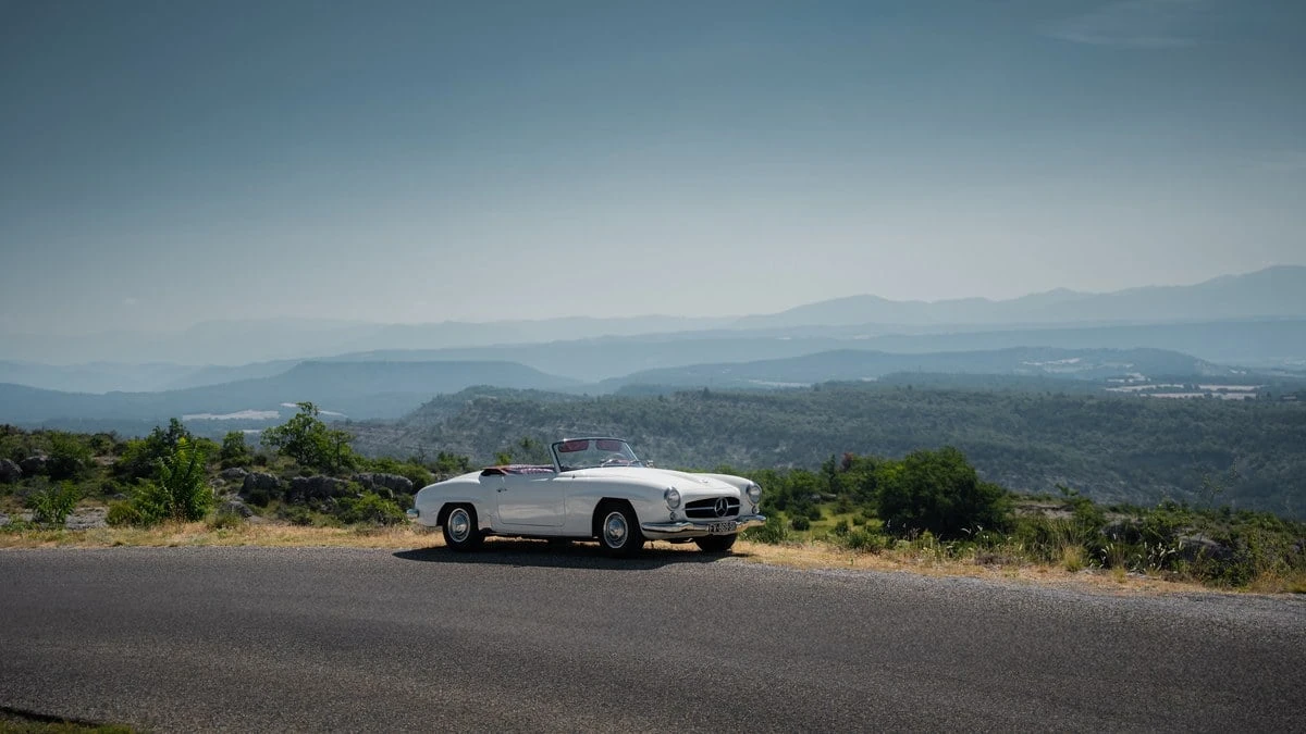1961 Mercedes-Benz 190 SL - Image 10 of 30