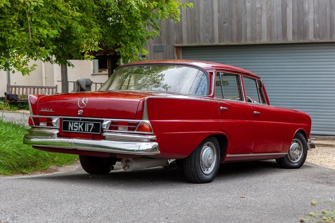 1961 Mercedes-Benz W111 Sedan - Image 7 of 30