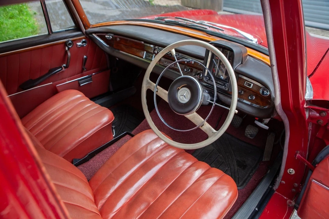 1961 Mercedes-Benz W111 Sedan - Image 8 of 30