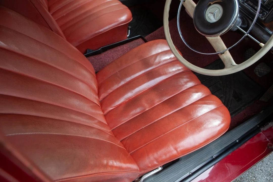 1961 Mercedes-Benz W111 Sedan - Image 10 of 30