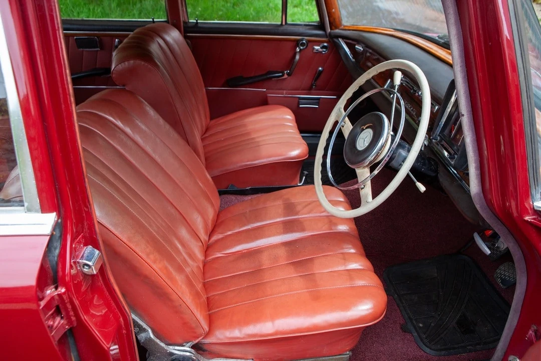 1961 Mercedes-Benz W111 Sedan - Image 24 of 30