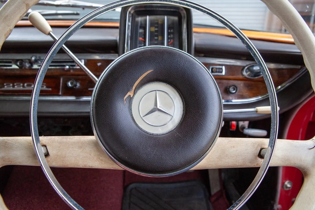 1961 Mercedes-Benz W111 Sedan - Image 26 of 30